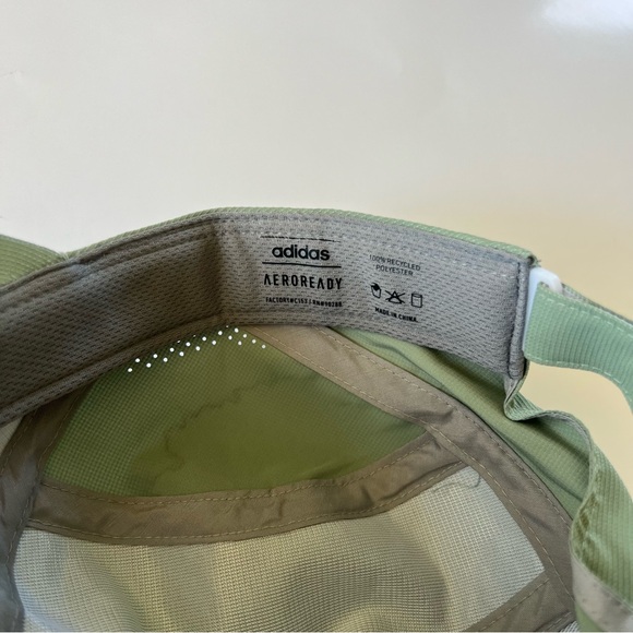 EUC Adidas Aeroready Running outdoor women’s hat, 5 panel - Picture 3 of 4